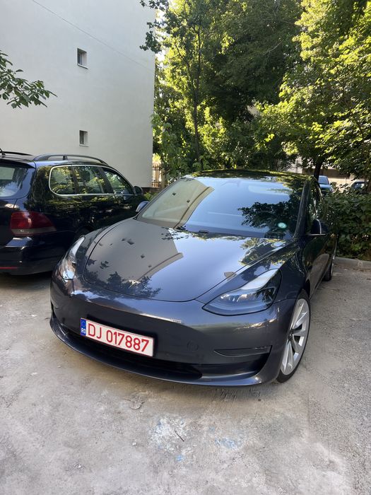 TESLA Model 3 2020 — imagine 2