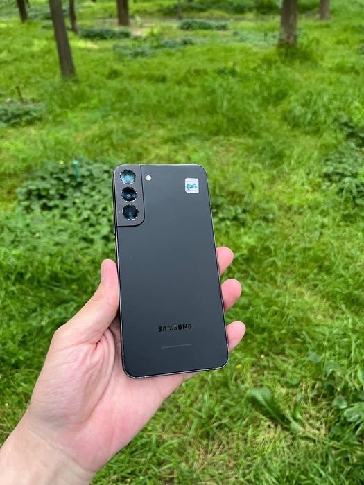 Samsung s22 plus  5G  256gb