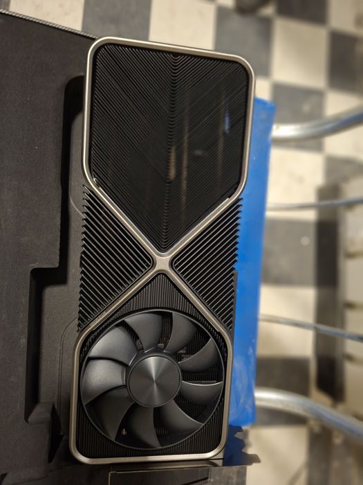 Rtx 3090 24gb sotuladi