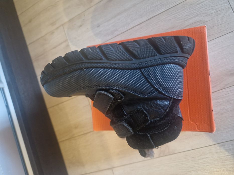 Продаю зимние ботинки для мальчика