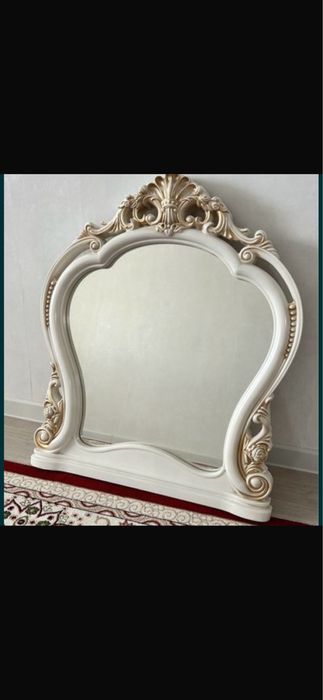 Продам спальный гарнитур