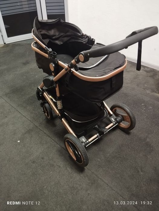 Коляска 2 в 1 для малышей до года