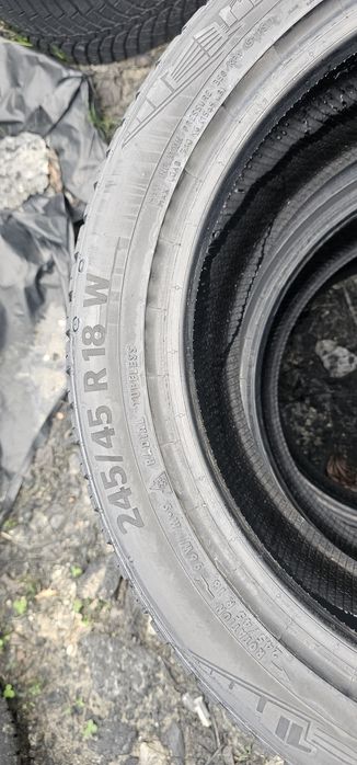 Vând 2 anvelope vară 245 45 18