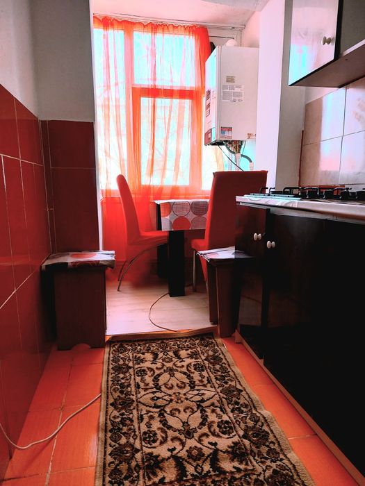 Închiriez apartament cu doua camere