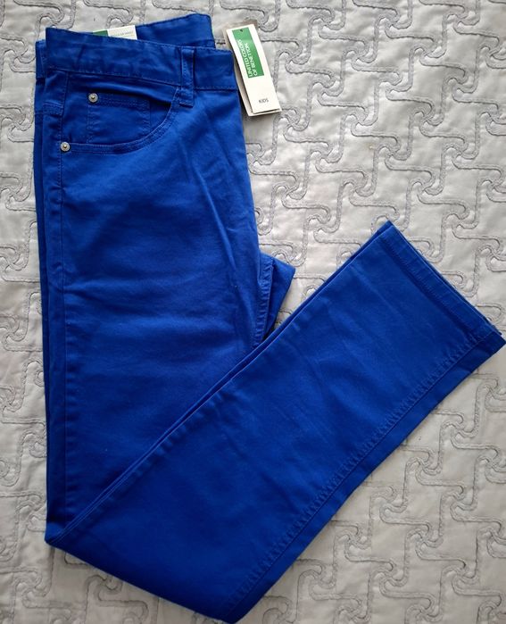 Продаются новые брюки на подростка 160см.сезон весна-лето.привозные.