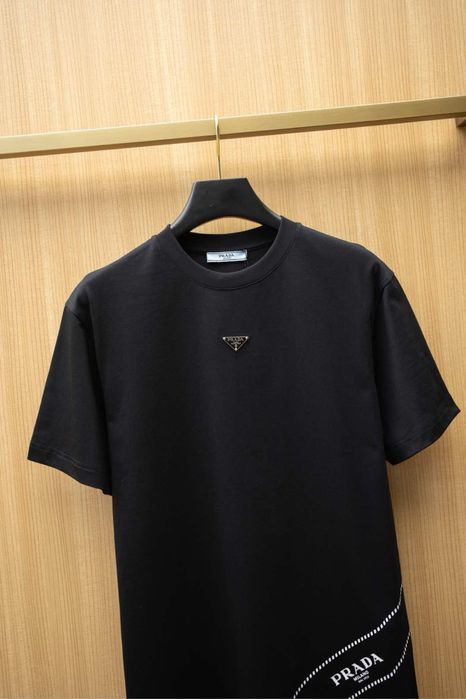 Tricou Prada Negru !
