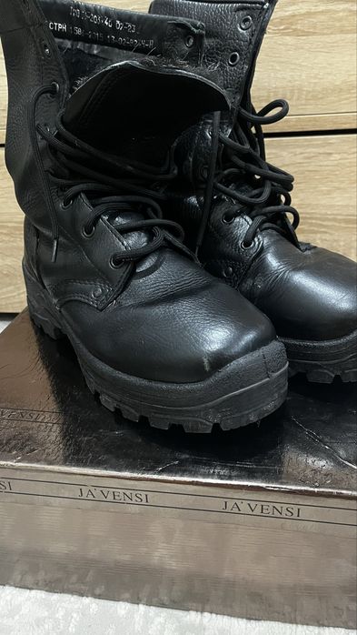 Продам берцы зимние 40 размера