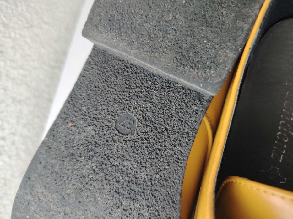 Ежедневни жълти обувки