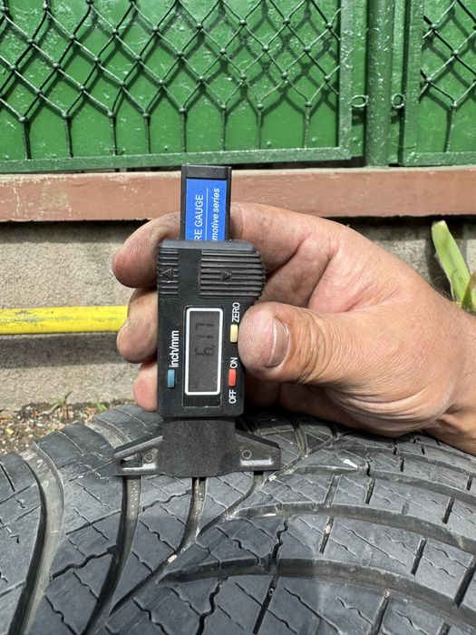 Pneuri / Anvelope Goodyear  Vector 4 Seasons M+S 235/55 R18 104V