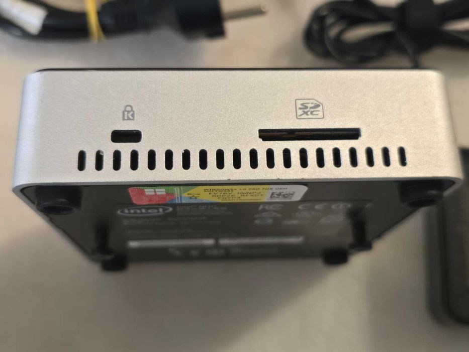 Mini PC Intel NUC6i3SYH, I3-6100U, 8GB RAM DDR4, SSD 128GB 4K Wi-Fi