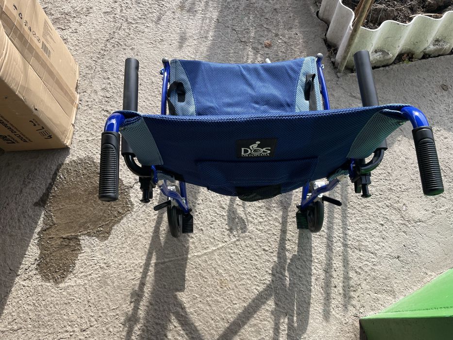 Продам инвалидную коляску