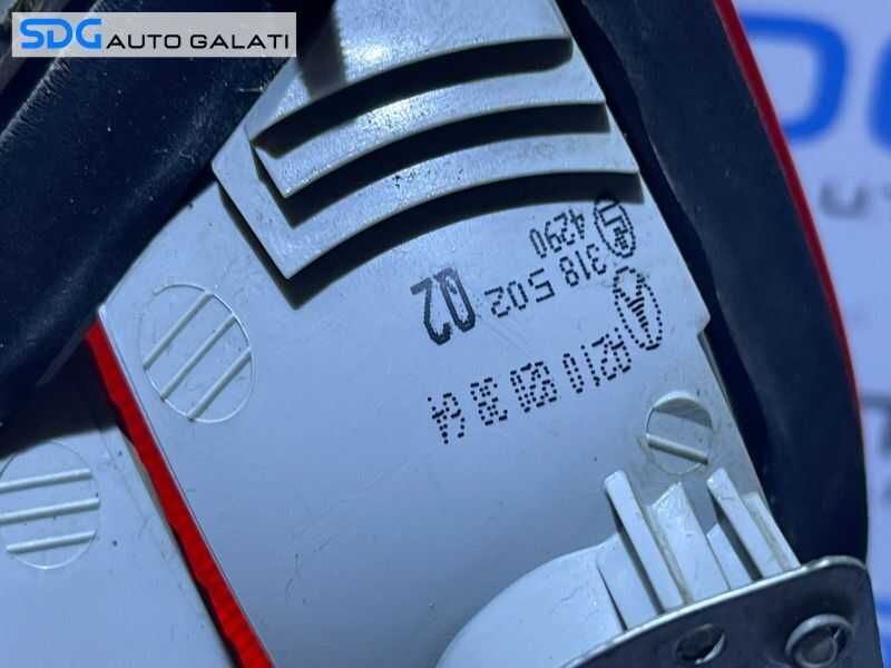 Stop Lampa Tripla Dreapta Capota Portbagaj Mercedes W210 Clasa E Class Berlina Sedan 1998 - 2002 Cod A2108203864
