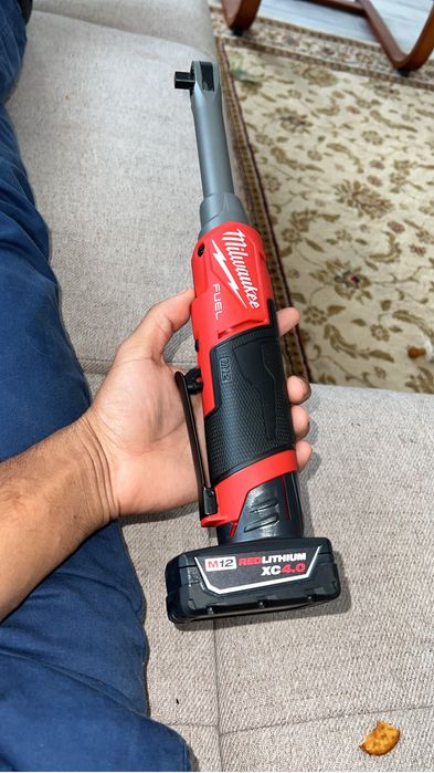 Cheie cu clichet Milwaukee M12 FPTR-202X, 12V, 81 Nm, 2 acumulatori 2.0 Ah