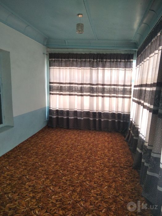 Hovli sotiladi 6 sotix 6 xona