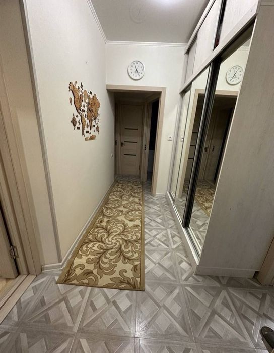 Квартира на Ойбек -Вестминстер 2/7/9 общ пл 60м  с обстановкой