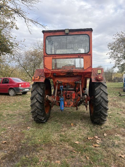 Tractor utb 650
