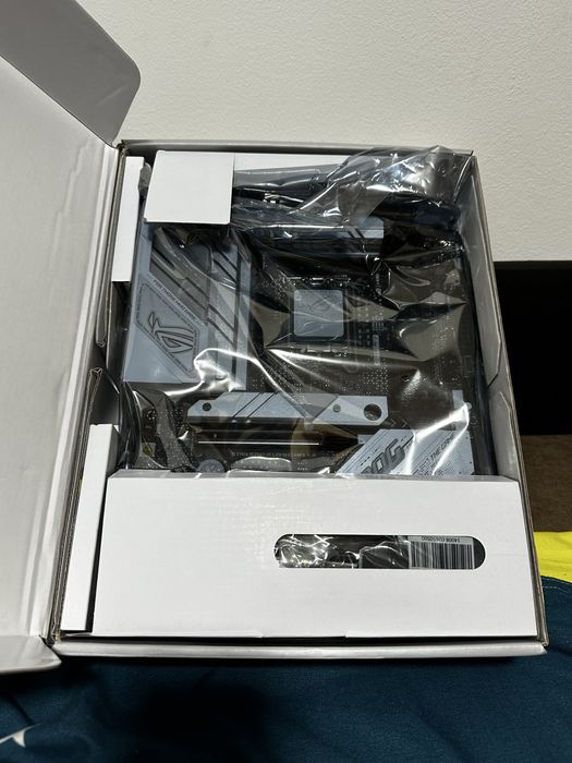 Asus Rog Strix B760-a Gaming Wifi DDR5