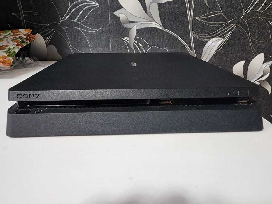 Playstation 4 slim + игры