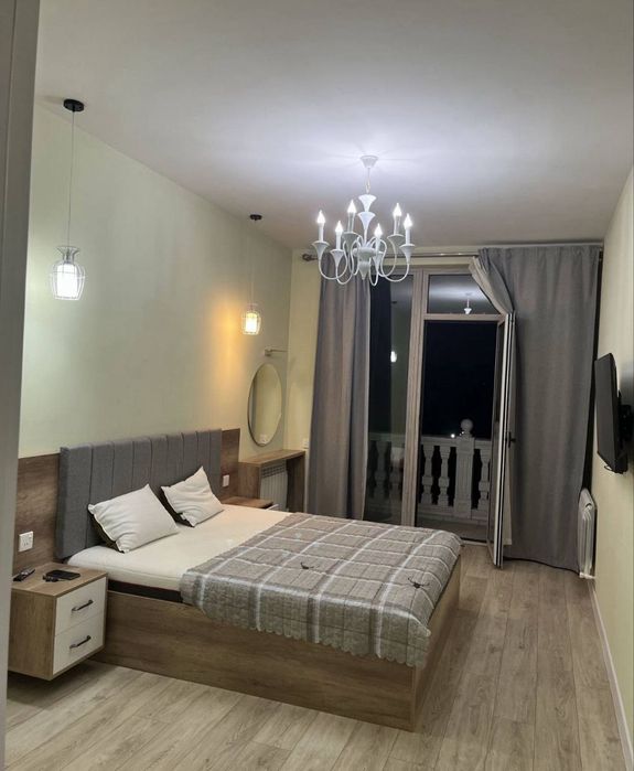 Tinchlik metro yonida kvartira bor