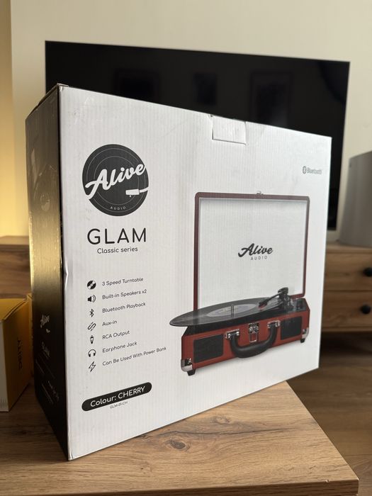 Продаю Виниловый проигрыватель Alive