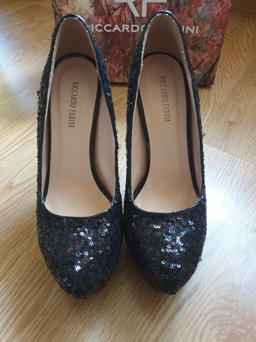 Обувки на ток