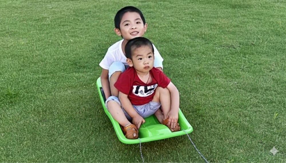 Санки детские пластиковые