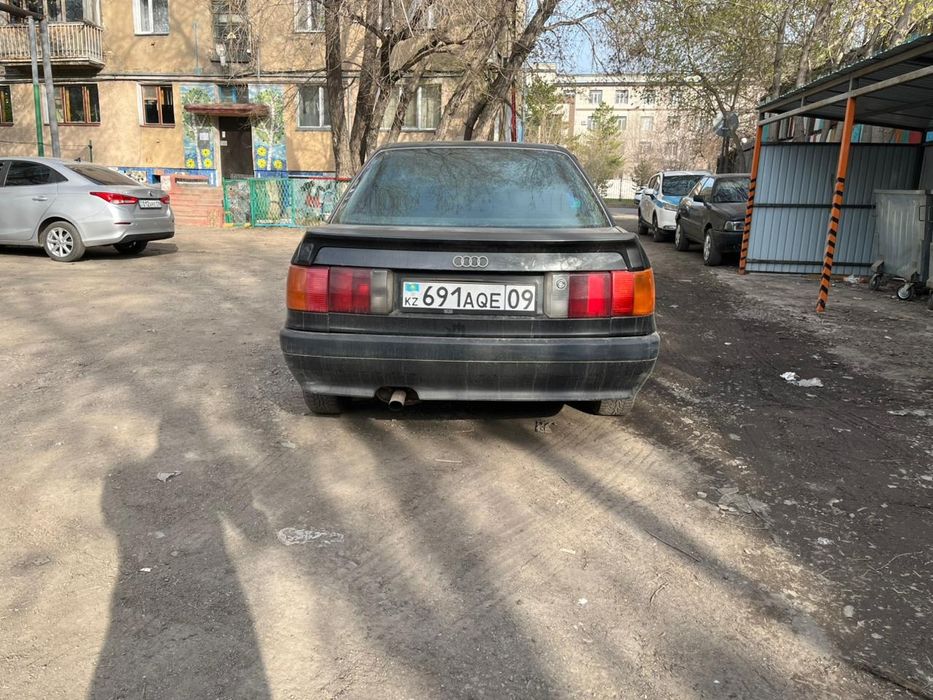 Продам Ауди 80 б3