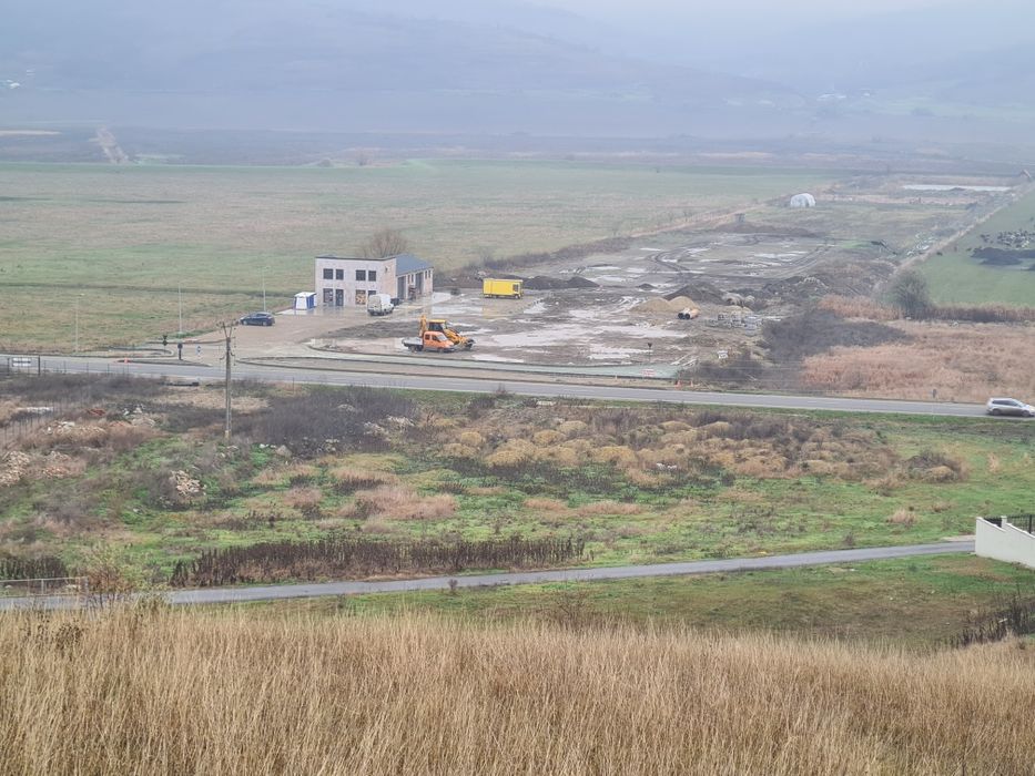 Închiriez   hală  Vaslui  P+1 partial DN 24