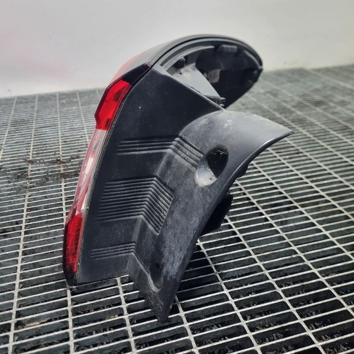 Stop Stanga Renault Captur 2013 - 2017 SUV 4 Usi (1513) Bec clasic