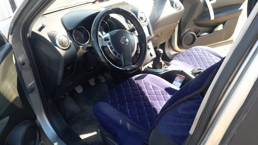 Продам автомашину Nissan