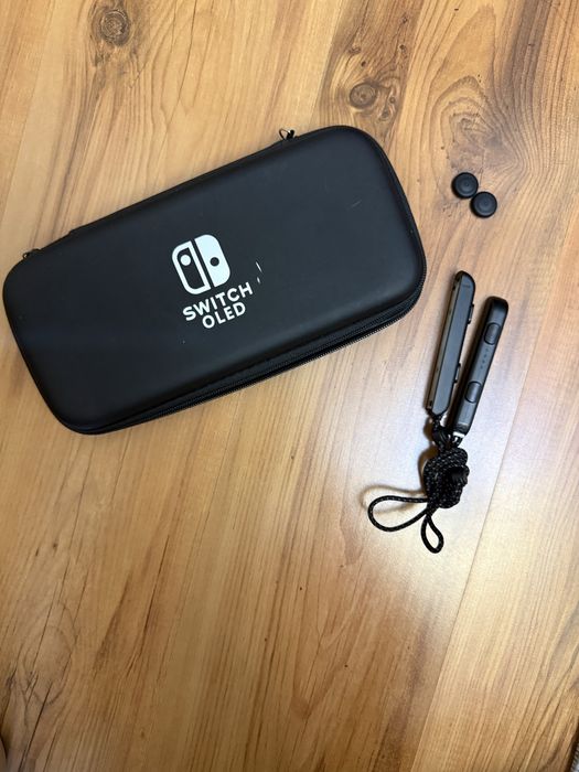 Nintendo Switch OLED белый + FIFA 23 + Mortal Kombat 11