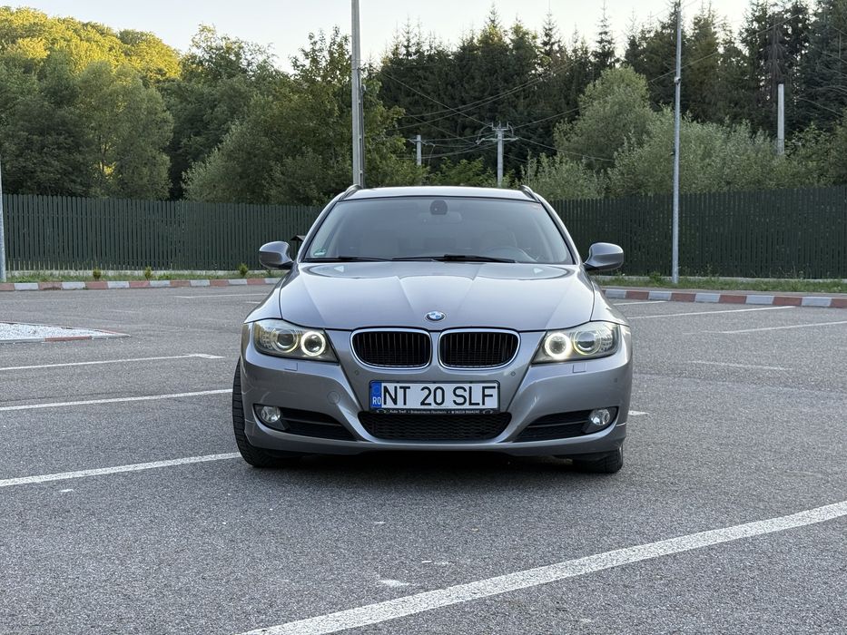 BMW E91 320d  Automat / Dakota Beige / Harman Kardon-Logic 7  / Comfort Access  / BiXenon