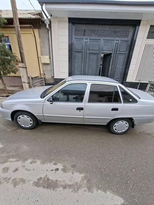 Nexia 2 sotiladi srochna