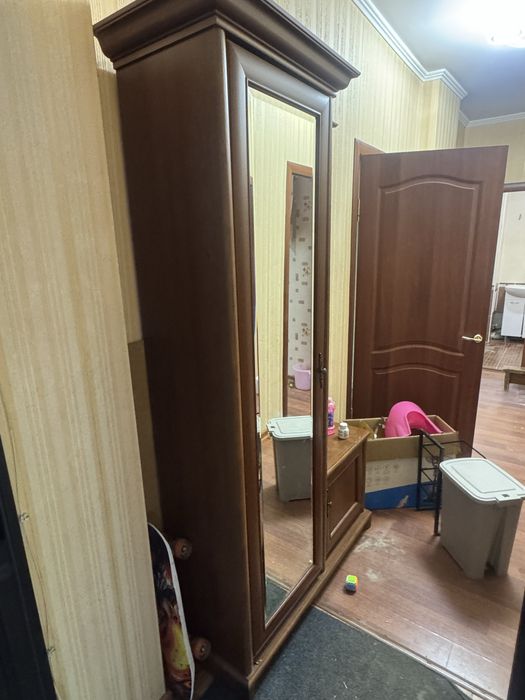 Шкаф для прихожий