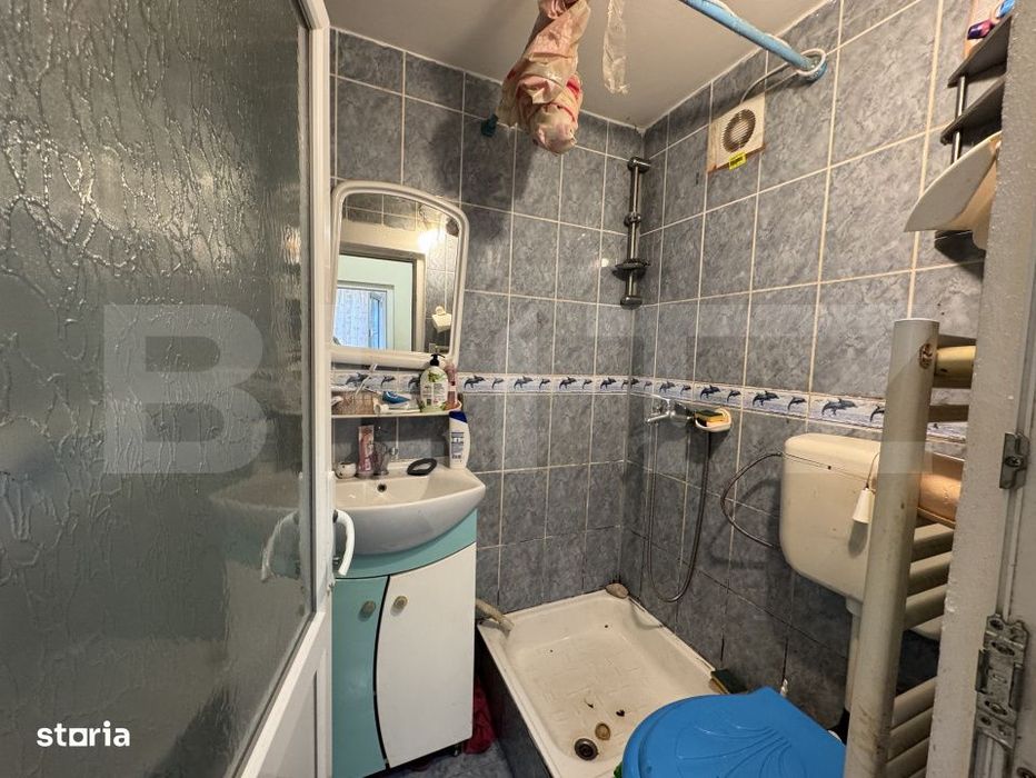 Garsoniera 23 mp, zona Varsaturi