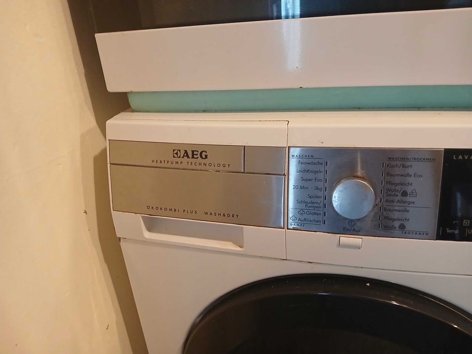 Продавам AEG Хладилник Печка и Пералня