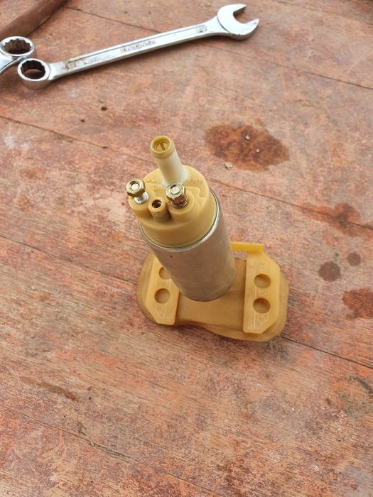 Pompa benzina originala  suzuki vitara.