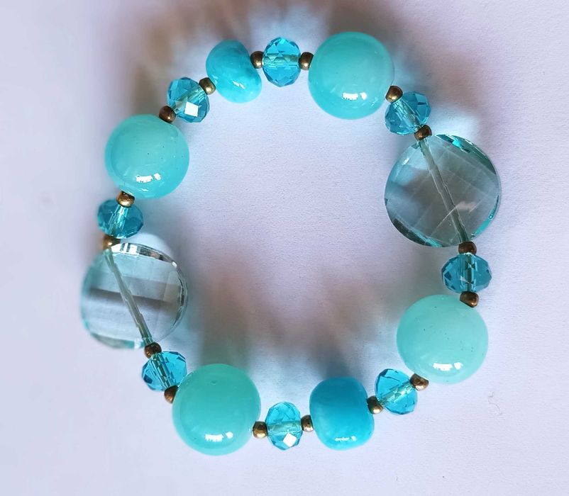 Бижута - гривна, обеци