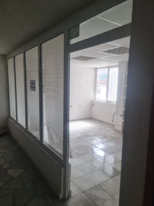 Дава се под наем Офис в Смолян, Стар център - 20 кв.м за 99.45 € - Снимка #2