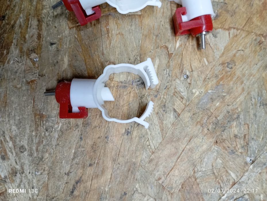 Парандалар учун сув ичиш мослама