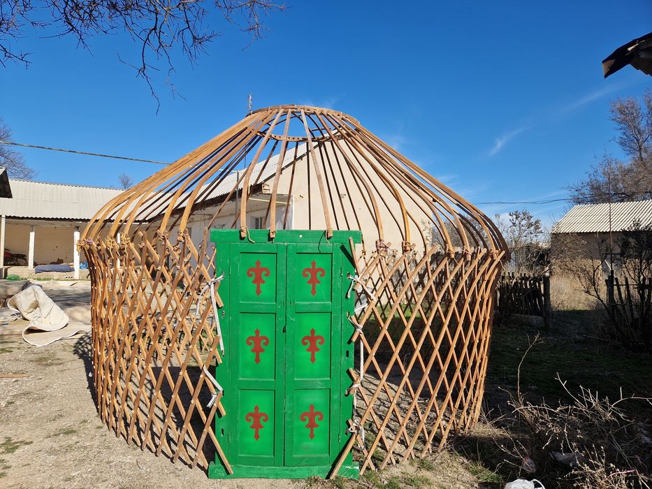 Киіз үй (юрта) ағаштан