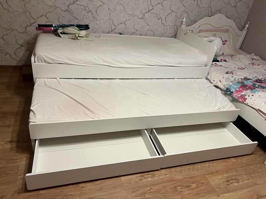 Легло /двойно/от IKEA 90/200+ матраците