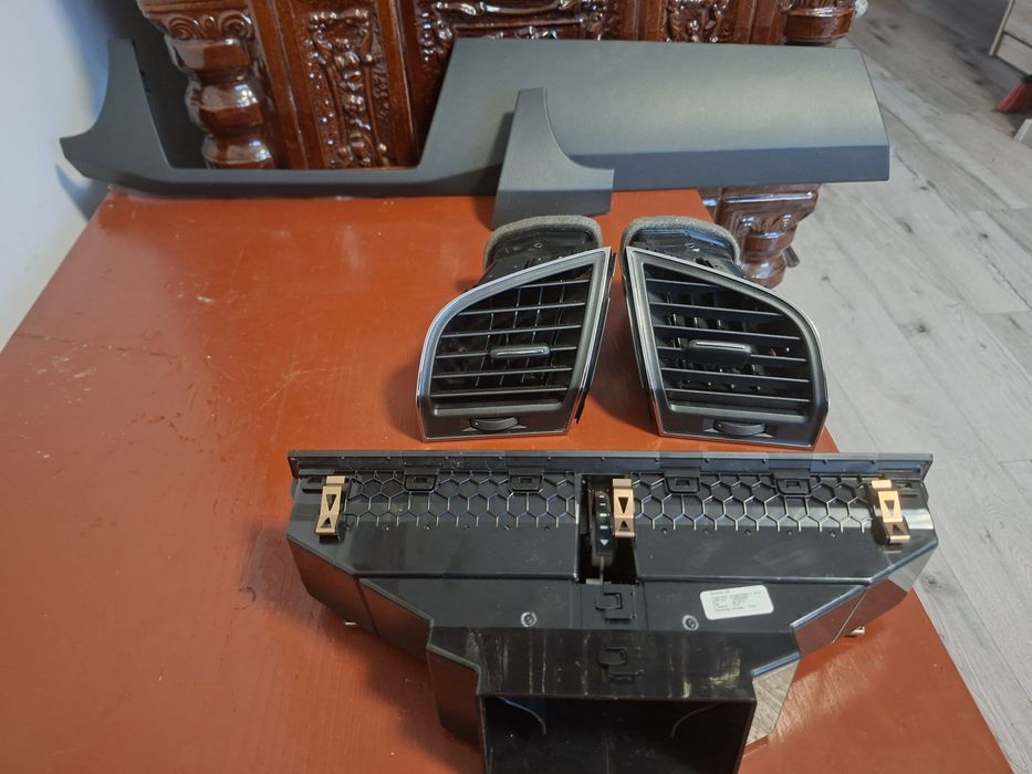 Grile aer și ornament bord Fabia 3 și 3 facelift