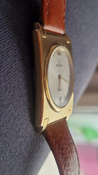 Швейцарски часовник,,Edox"