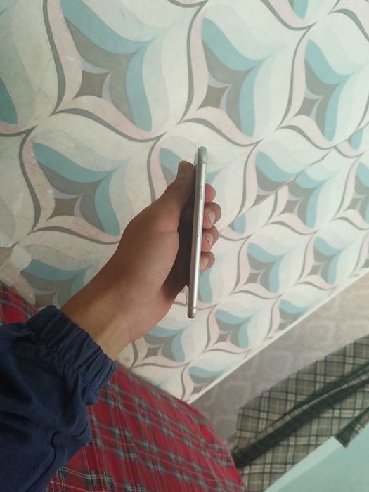 iPhone 8 20тыс тг