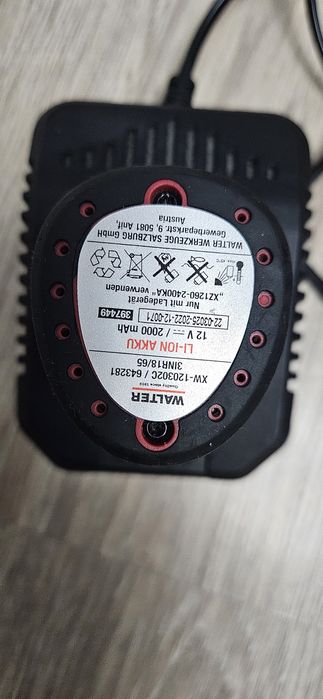 чисто нови зарядно и батерии metabo d-72622
