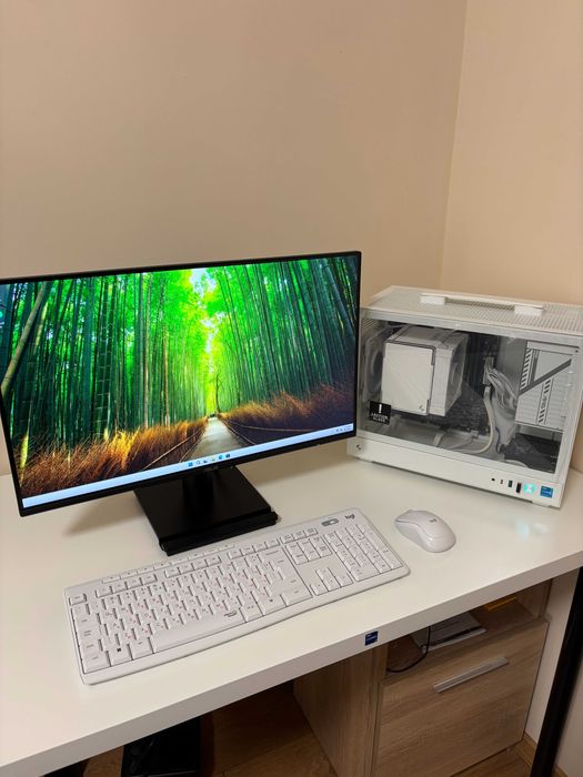 Настолен компютър Desktop PC