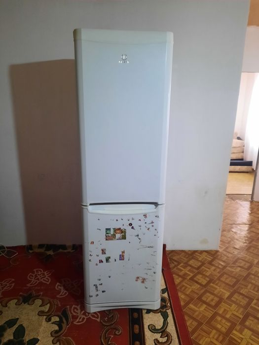 Продам холодильник