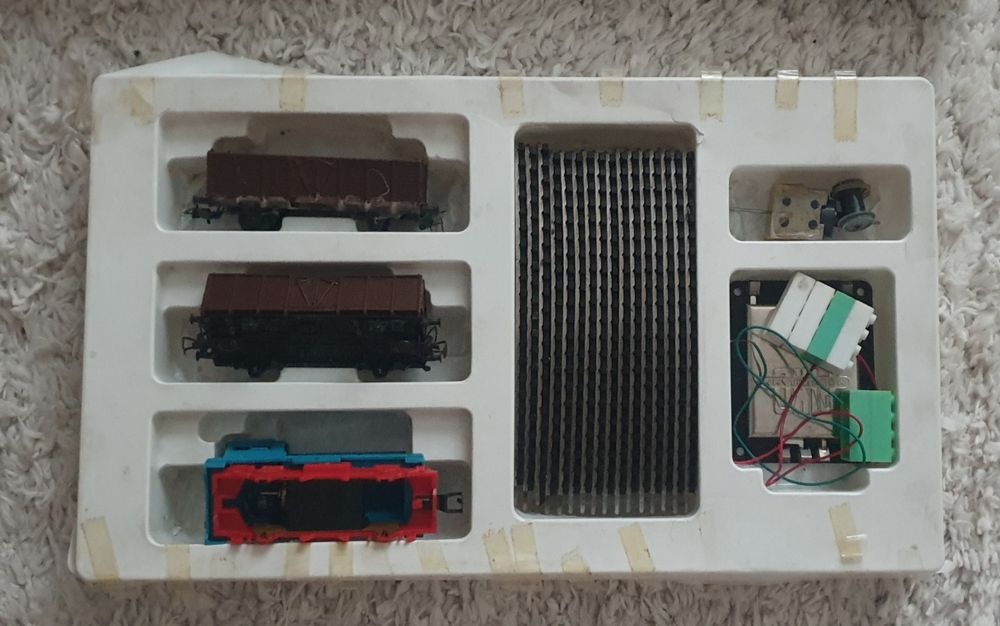 Продавам стартови комплекти Piko HO  1/87 E44