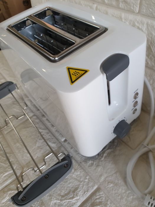 Prajitor de paine Adler, 1000 W